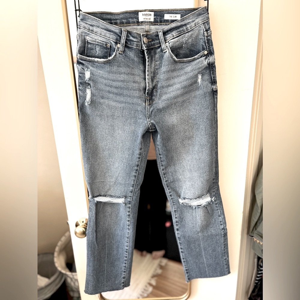 LAST CALL!! Kensie Jeans NWOT High-Rise Vintage Luxe Slim Cut Ripped Size 29 (8)